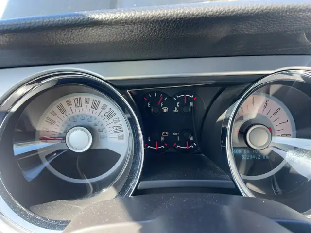 2012 Ford Mustang - Photo 11