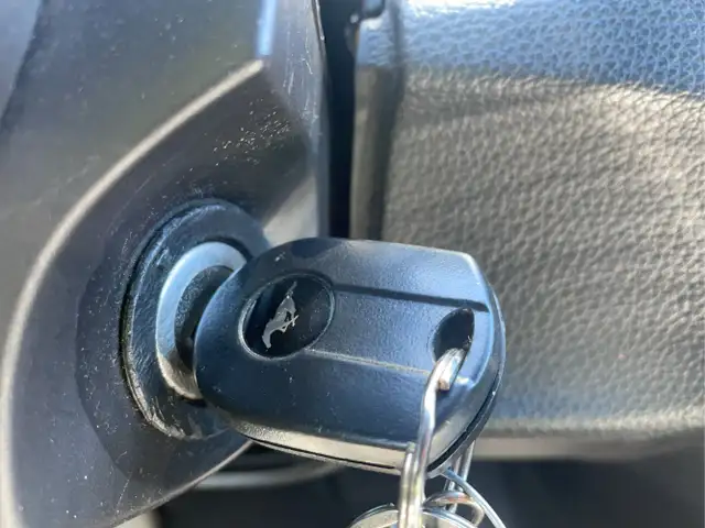 2012 Ford Mustang - Photo 13