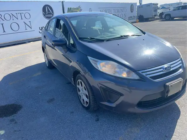 2013 Ford Fiesta - Photo 3