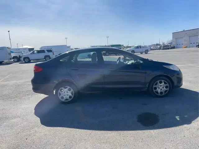 2013 Ford Fiesta - Photo 4