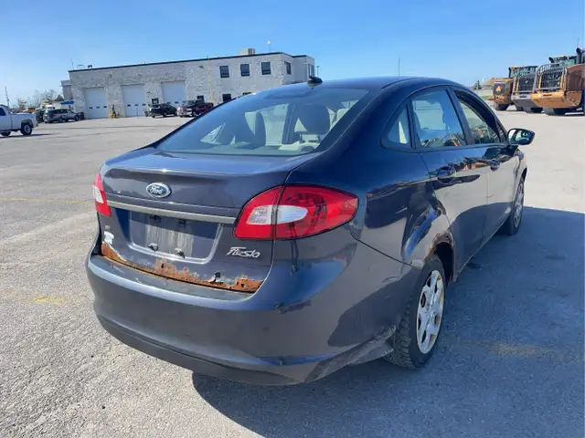 2013 Ford Fiesta - Photo 5