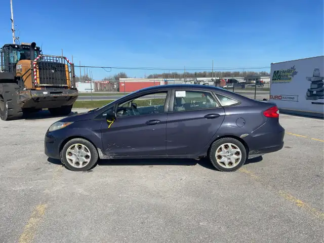 2013 Ford Fiesta - Photo 8