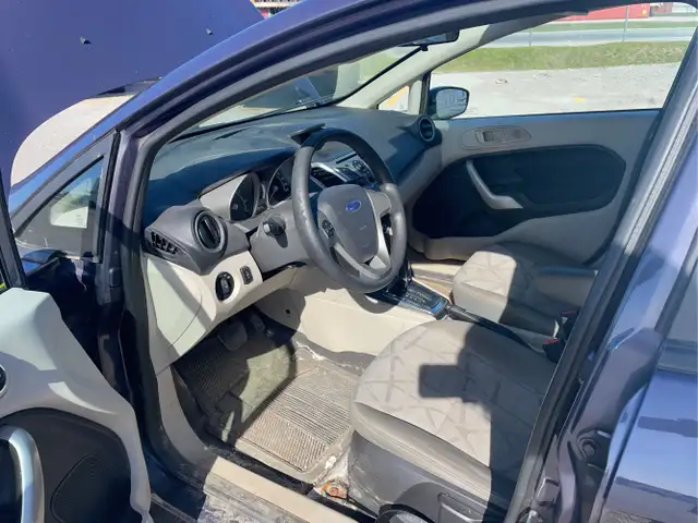 2013 Ford Fiesta - Photo 10