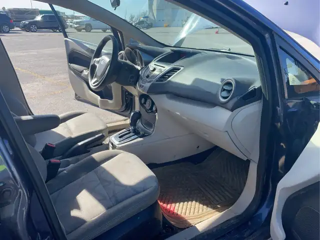 2013 Ford Fiesta - Photo 18