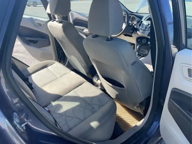 2013 Ford Fiesta - Photo 19