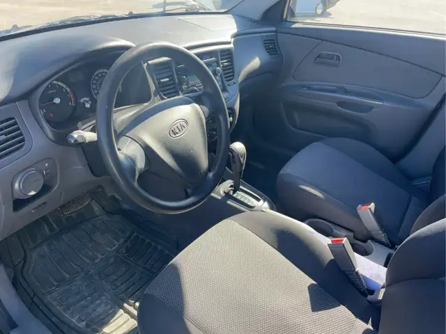 2009 Kia Rio5 - Photo 10