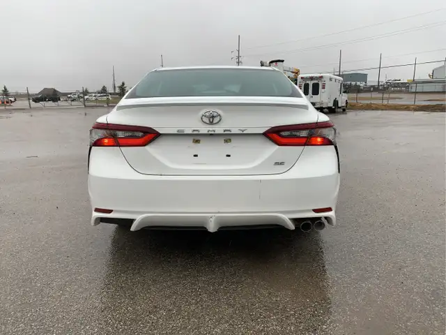 2021 Toyota Camry - Photo 6