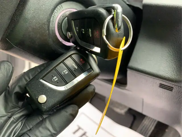 2021 Toyota Camry - Photo 13