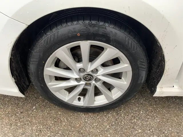 2021 Toyota Camry - Photo 16