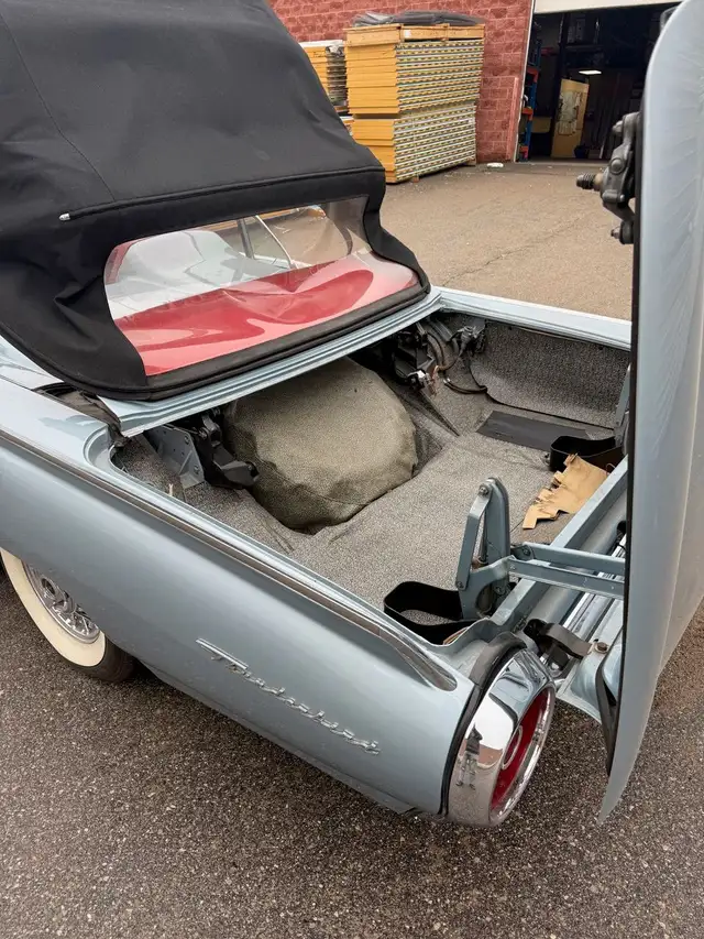 1963 Ford Thunderbird - Photo 6