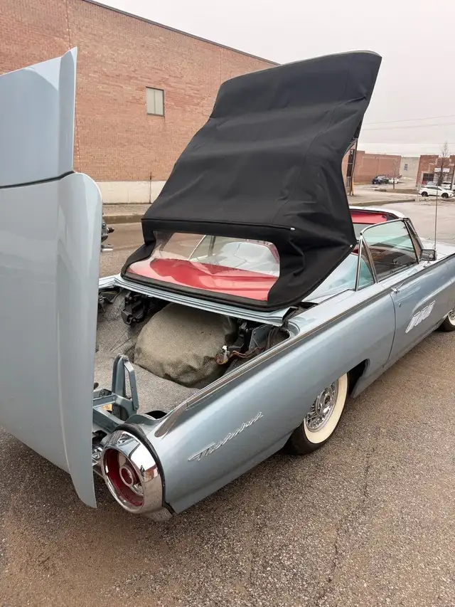 1963 Ford Thunderbird - Photo 8