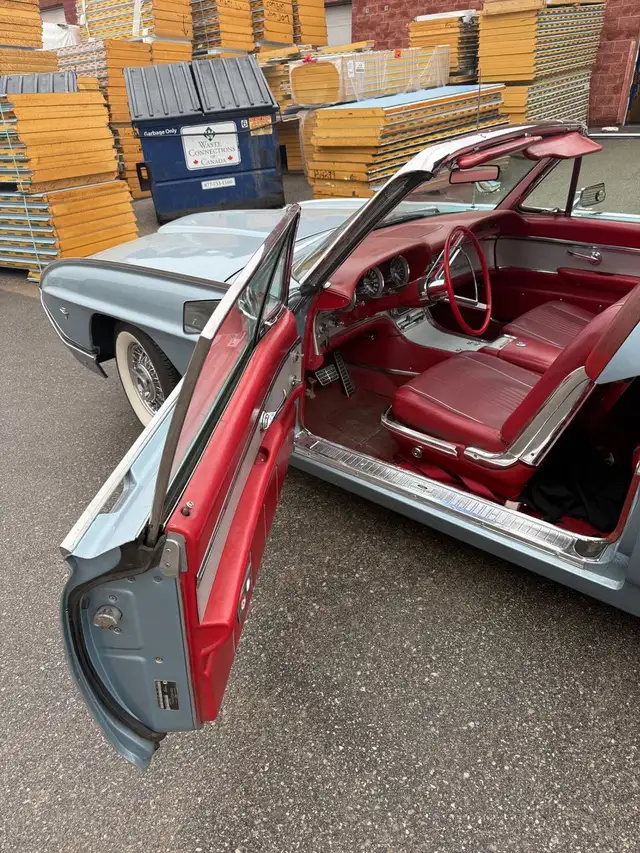 1963 Ford Thunderbird - Photo 10