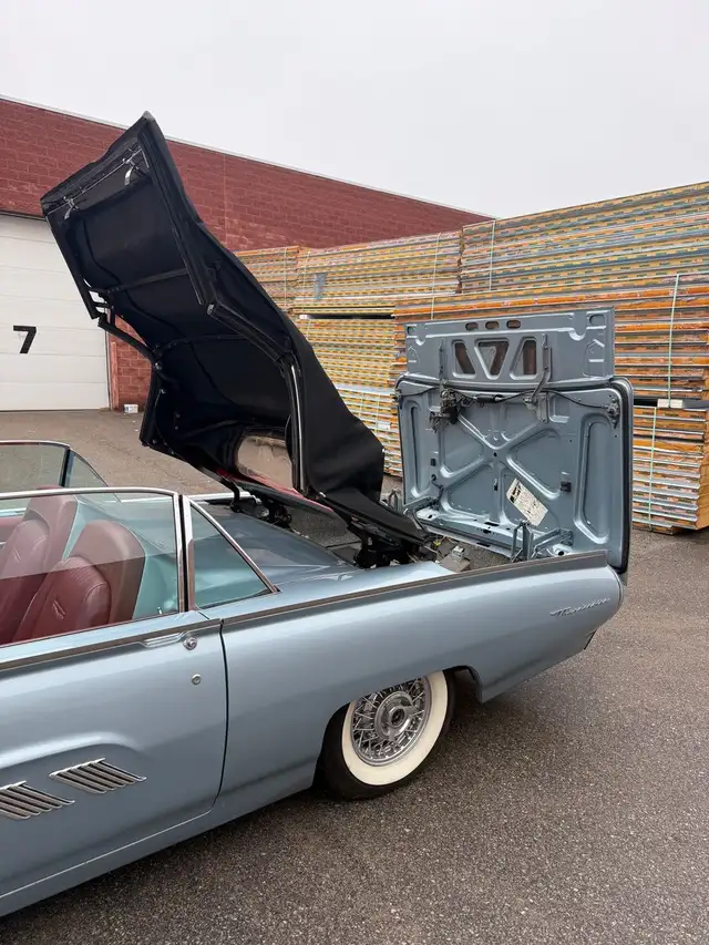 1963 Ford Thunderbird - Photo 16