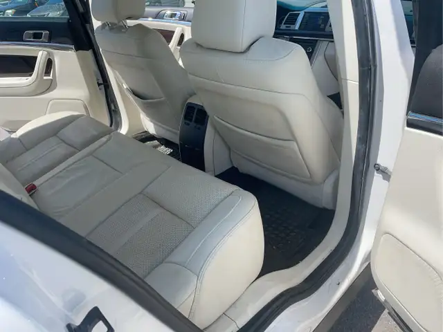 2011 Lincoln MKS - Photo 18
