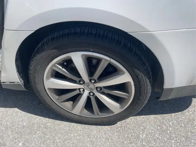 2011 Lincoln MKS - Photo 22