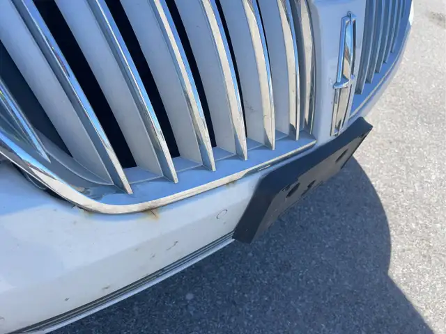 2011 Lincoln MKS - Photo 24