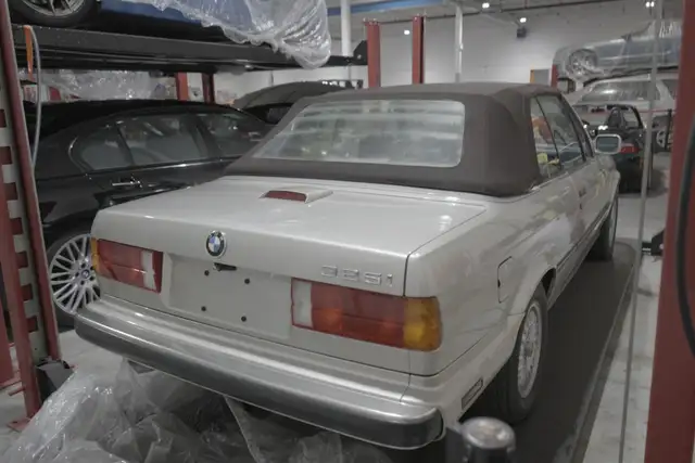 1989 BMW 3 Series - Photo 2
