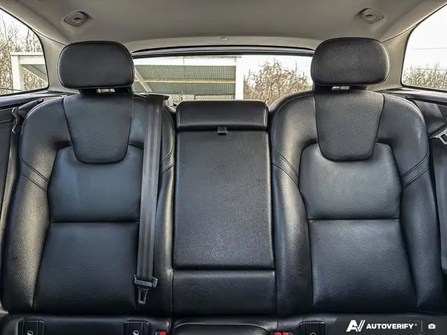 2022 Volvo XC60 Recharge Inscription Expression | HEATED SEATS - Photo 14