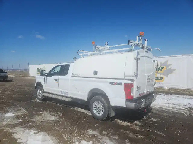 2018 Ford F-350 Super Duty - Photo 2