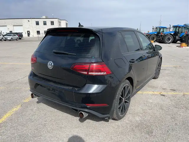 2021 Volkswagen Golf GTI - Photo 4