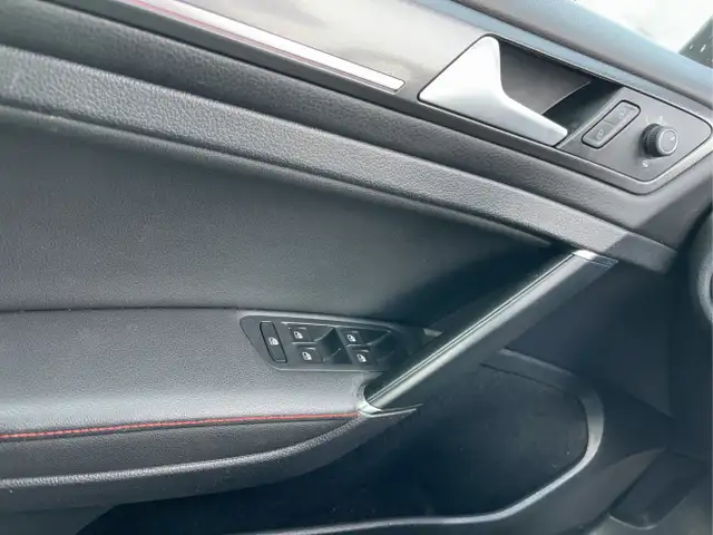 2021 Volkswagen Golf GTI - Photo 23