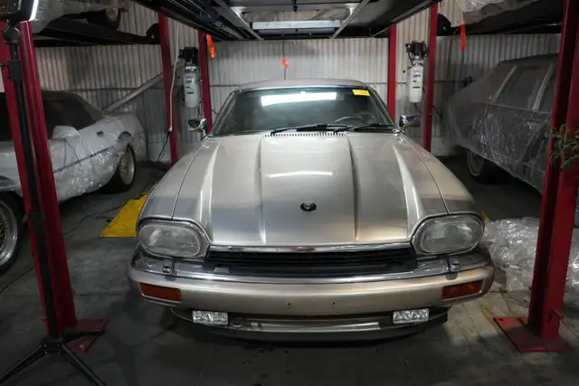 1995 Jaguar XJSC Convertible - Photo 2