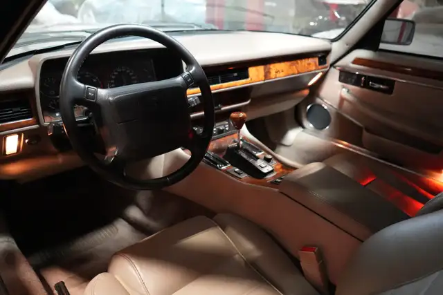 1995 Jaguar XJSC Convertible - Photo 3