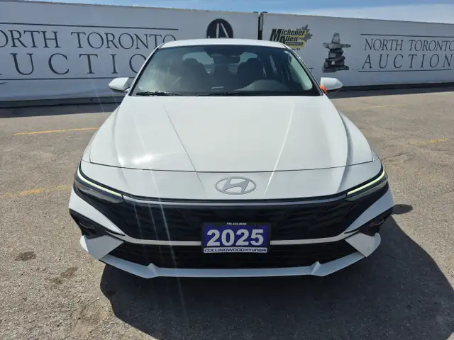 2025 Hyundai ELANTRA - Photo 2