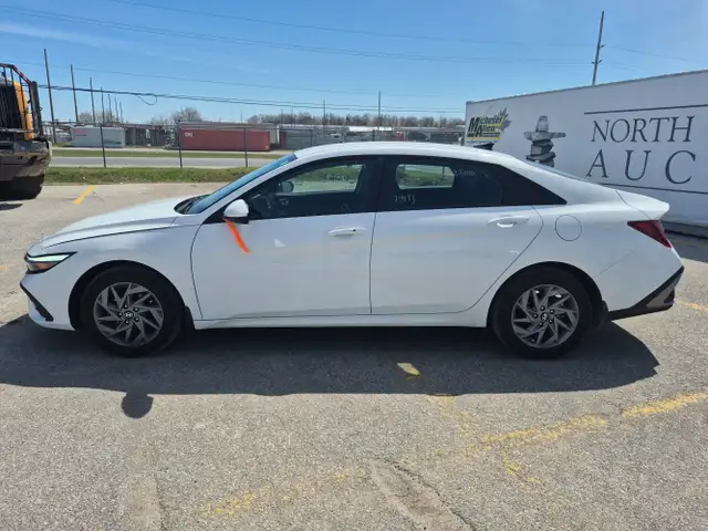 2025 Hyundai ELANTRA - Photo 8