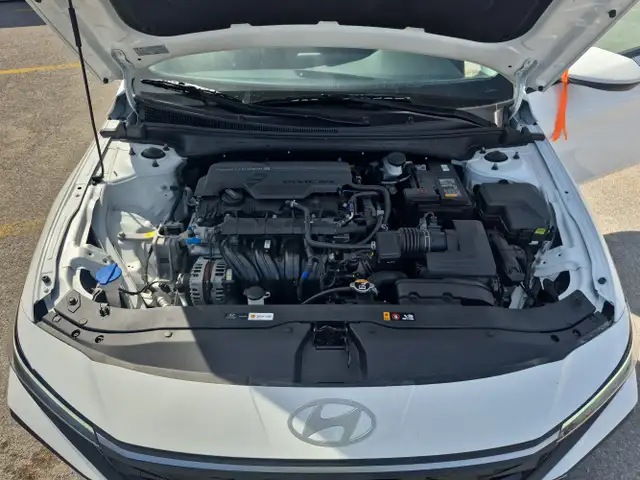 2025 Hyundai ELANTRA - Photo 9