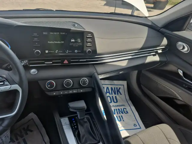 2025 Hyundai ELANTRA - Photo 12