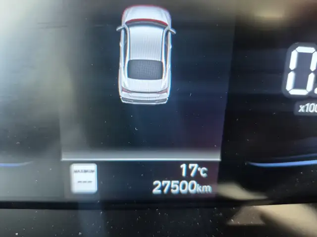 2025 Hyundai ELANTRA - Photo 18