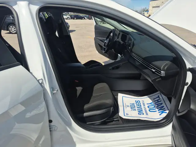 2025 Hyundai ELANTRA - Photo 27