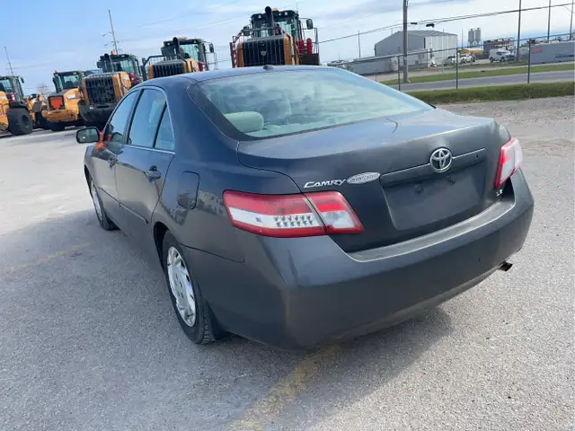 2011 Toyota Camry - Photo 7