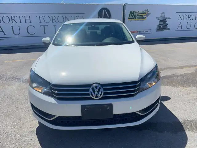 2014 Volkswagen Passat - Photo 2