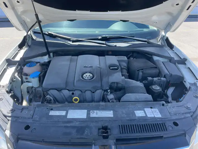 2014 Volkswagen Passat - Photo 9
