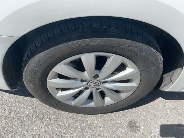 2014 Volkswagen Passat - Photo 22