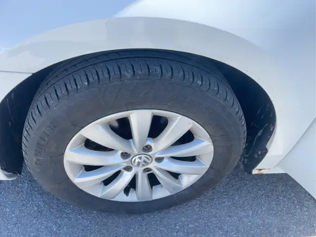 2014 Volkswagen Passat - Photo 24