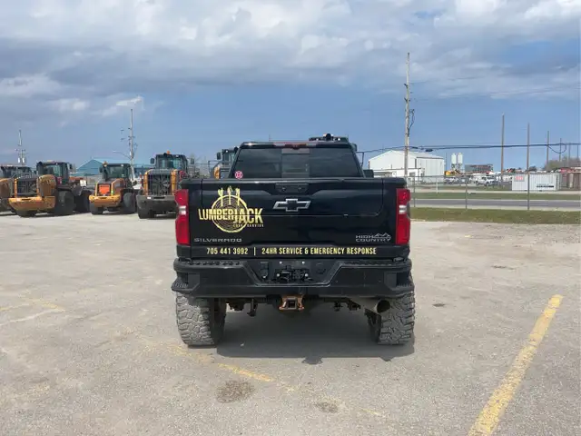 2023 Chevrolet Silverado 3500HD - Photo 6