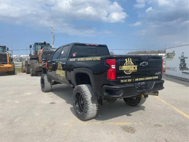 2023 Chevrolet Silverado 3500HD - Photo 7