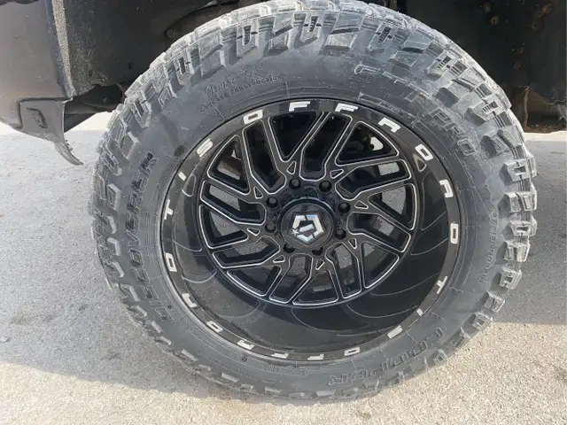 2023 Chevrolet Silverado 3500HD - Photo 18