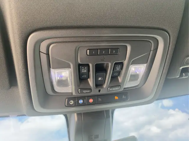 2023 Chevrolet Silverado 3500HD - Photo 27