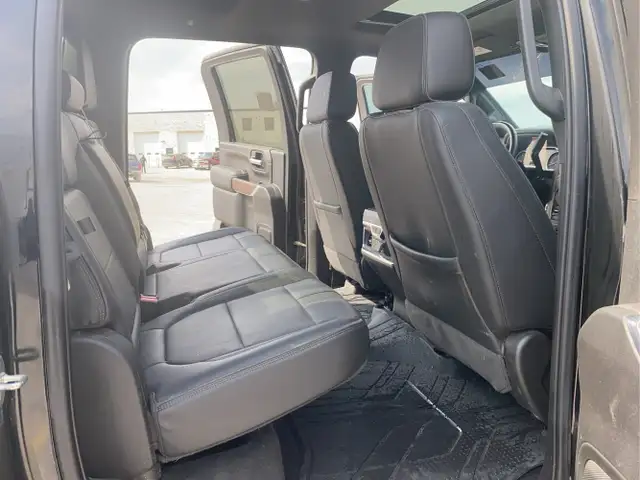 2023 Chevrolet Silverado 3500HD - Photo 29