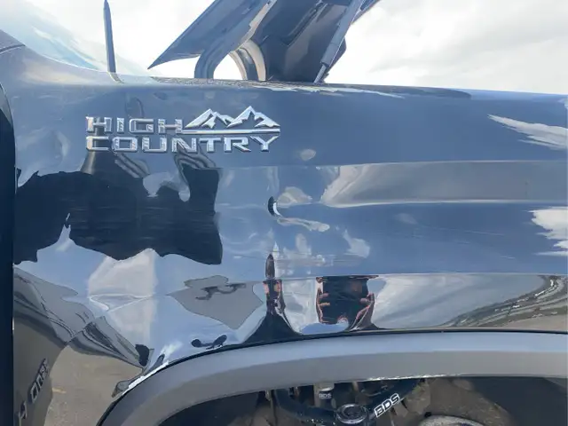 2023 Chevrolet Silverado 3500HD - Photo 32