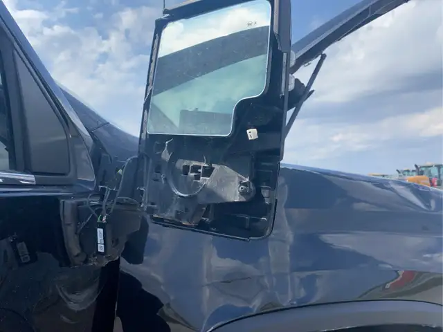 2023 Chevrolet Silverado 3500HD - Photo 33