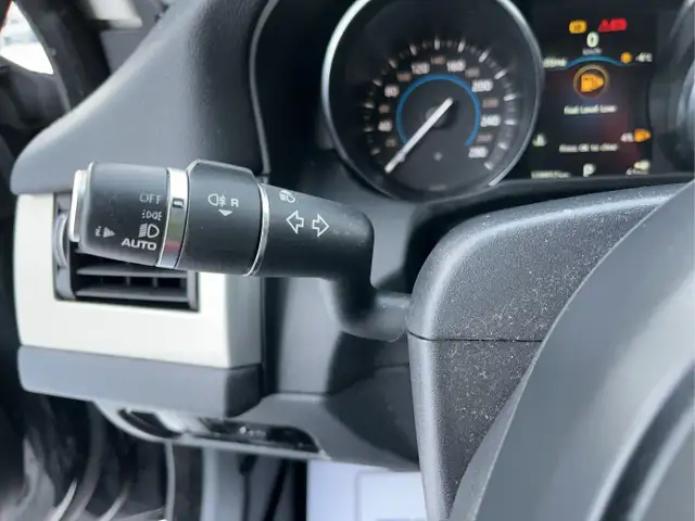 2017 Jaguar XF - Photo 21