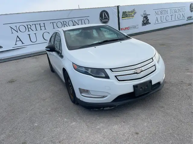 2015 Chevrolet Volt - Photo 3