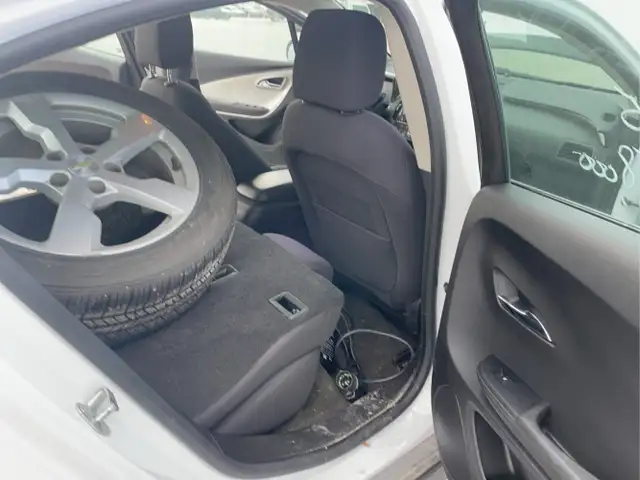 2015 Chevrolet Volt - Photo 19