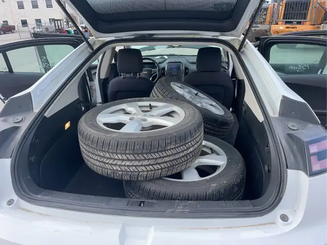 2015 Chevrolet Volt - Photo 20