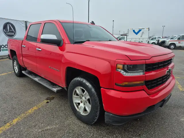 2018 Chevrolet Silverado 1500 - Photo 3